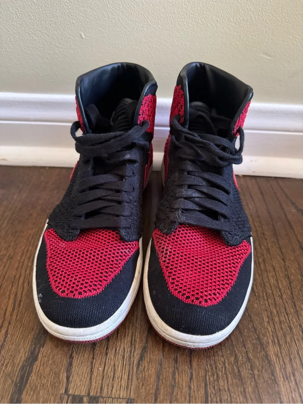 Boys' Grade School Air Jordan Retro 1 High Flyknit Basketball Shoes